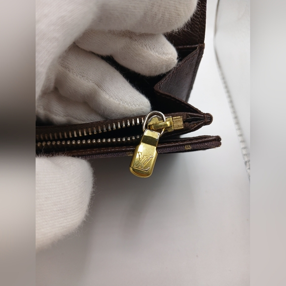 🏷 Louis Vuitton Brown Monogram Wallet – TH1018 - Picture 9 of 13